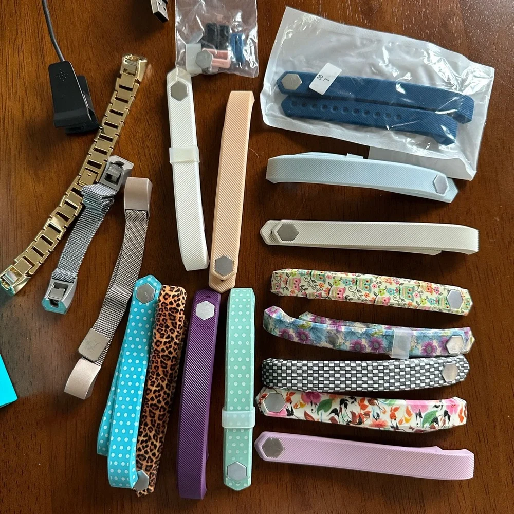 Fitbit Alta replacement bands (17 bands)